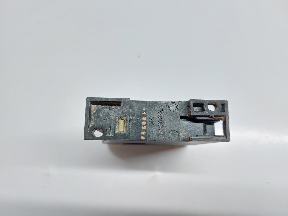 SIEMENS 7PU2020-2AN20 TIME RELAY