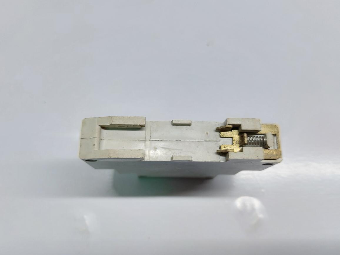 TELEMECANIQUE RE1-LA003 ON-DELAY RELAY