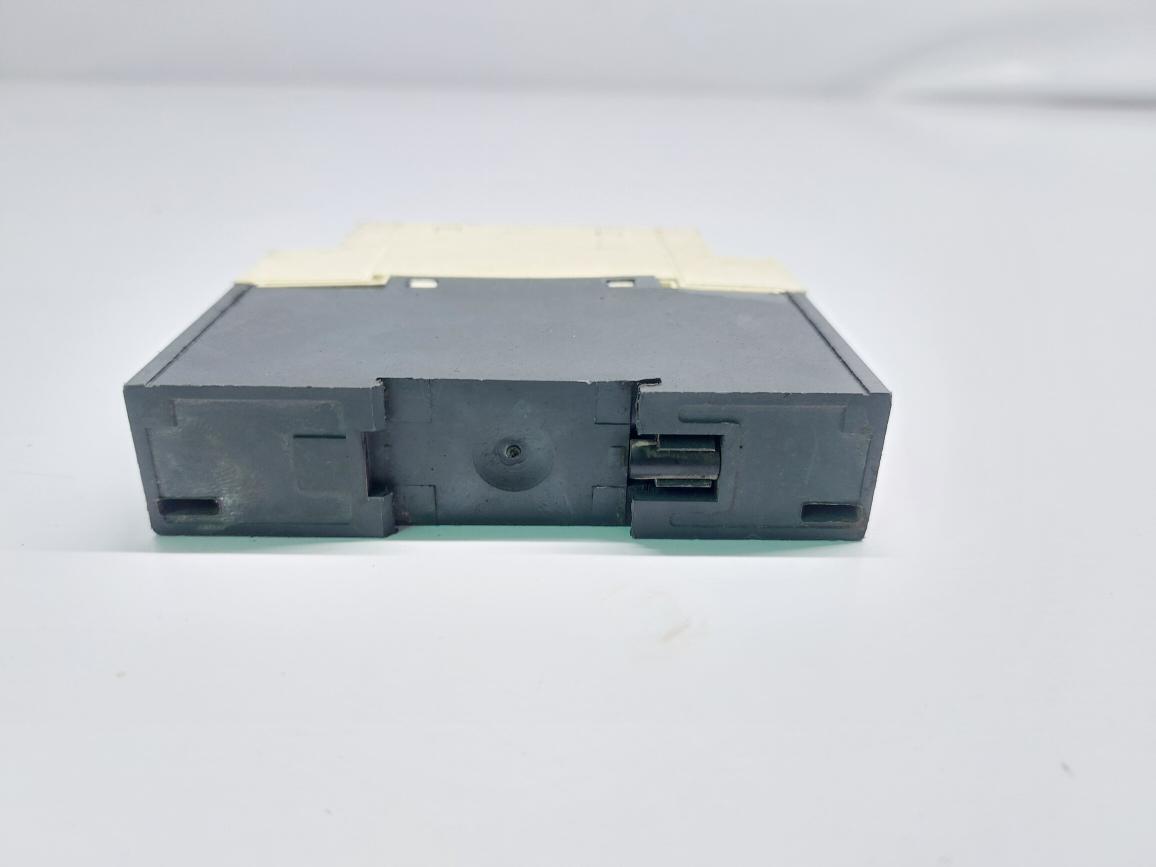SCHNEIDER ELECTRIC LT3 SA00M RELAY