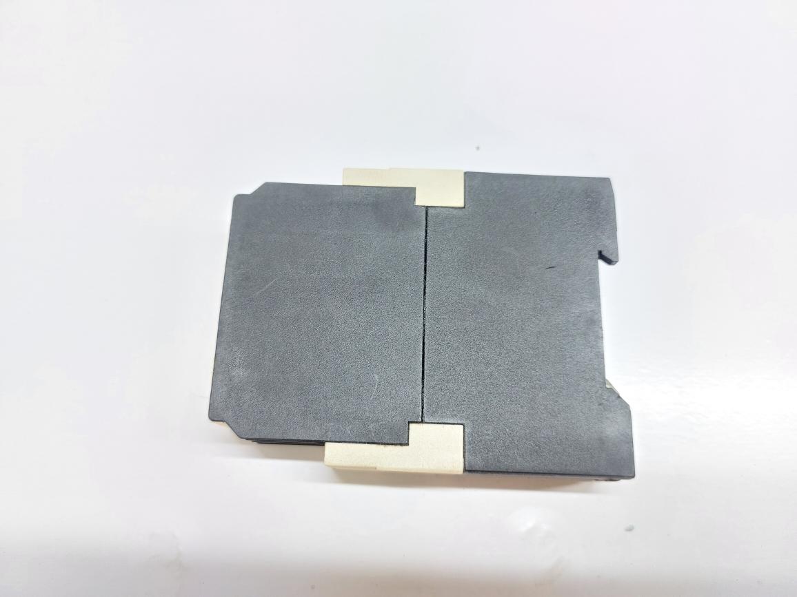 TELEMECANIQUE RE4 TL11BU TIME DELAY RELAY
