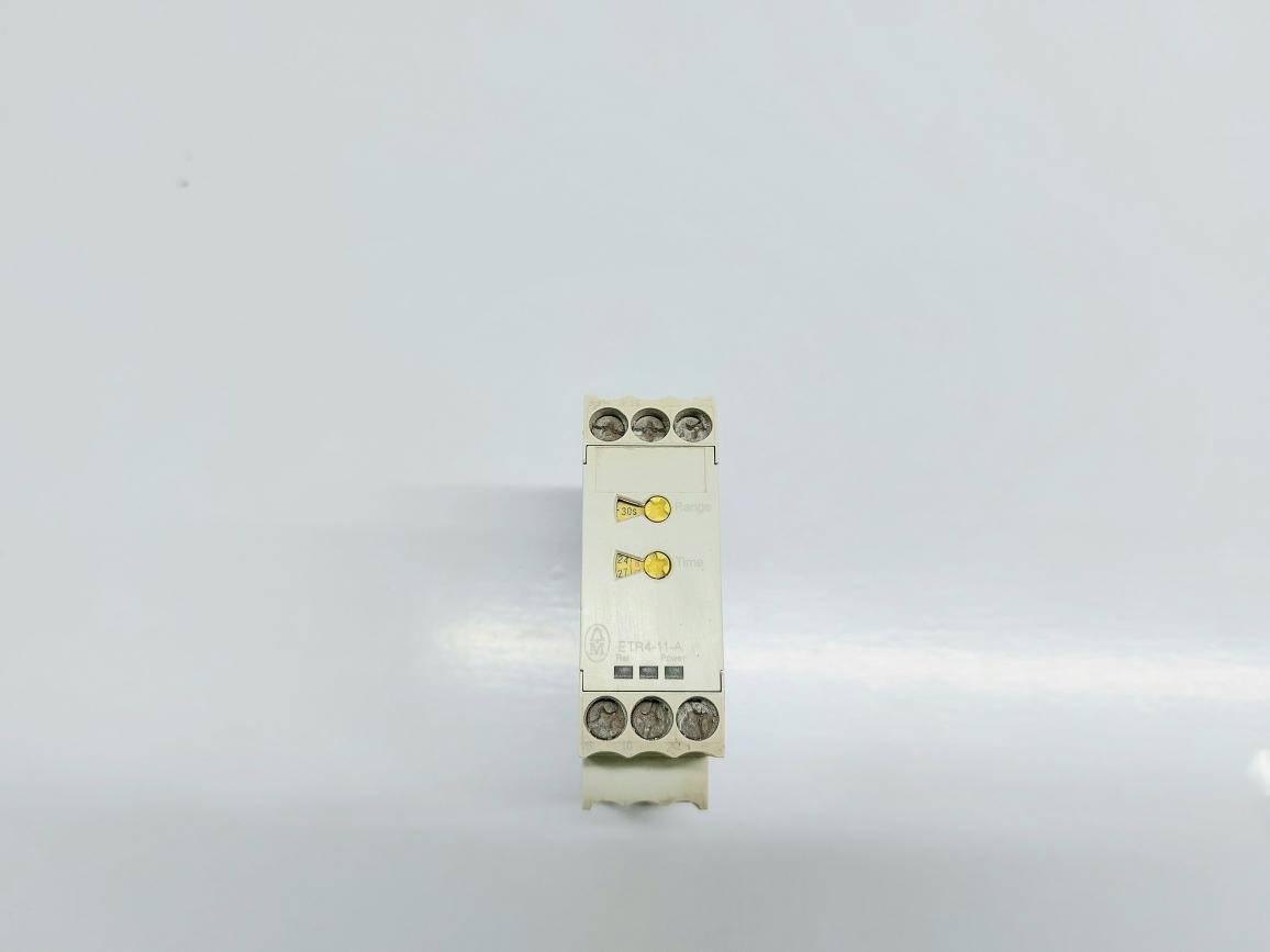 MOELLER ETR4-11-A TIME RELAY
