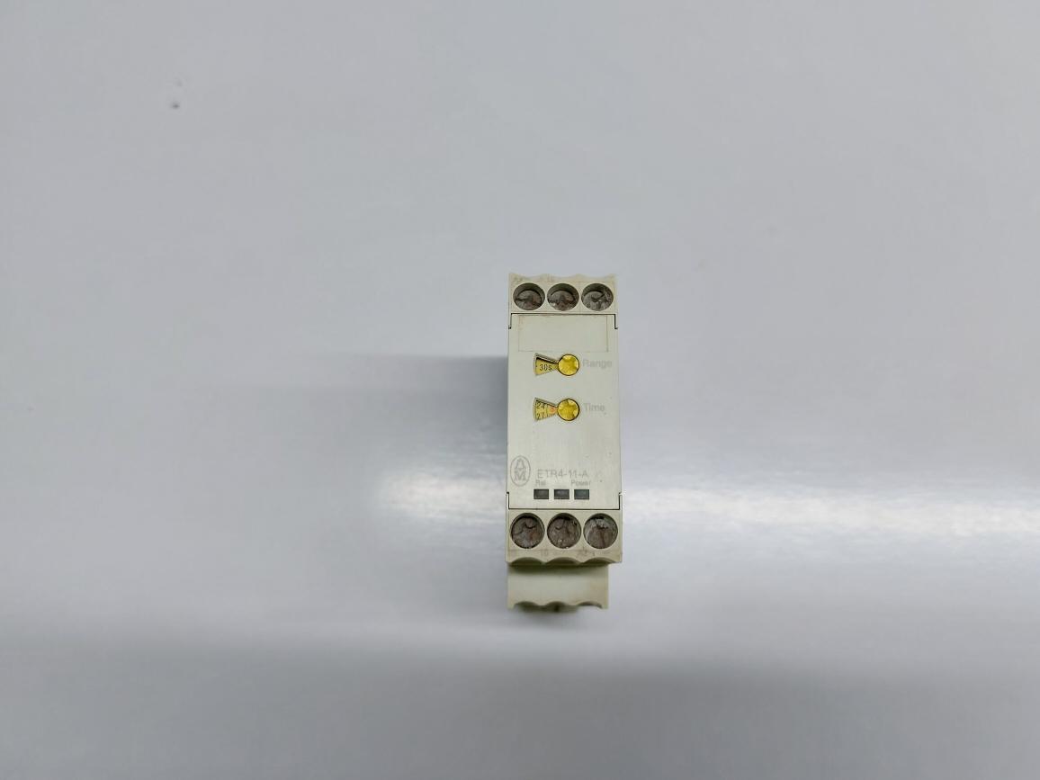 MOELLER ETR4-11-A TIME RELAY