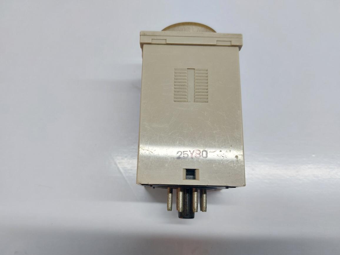 OMRON H3BA-8H-305 TIMER