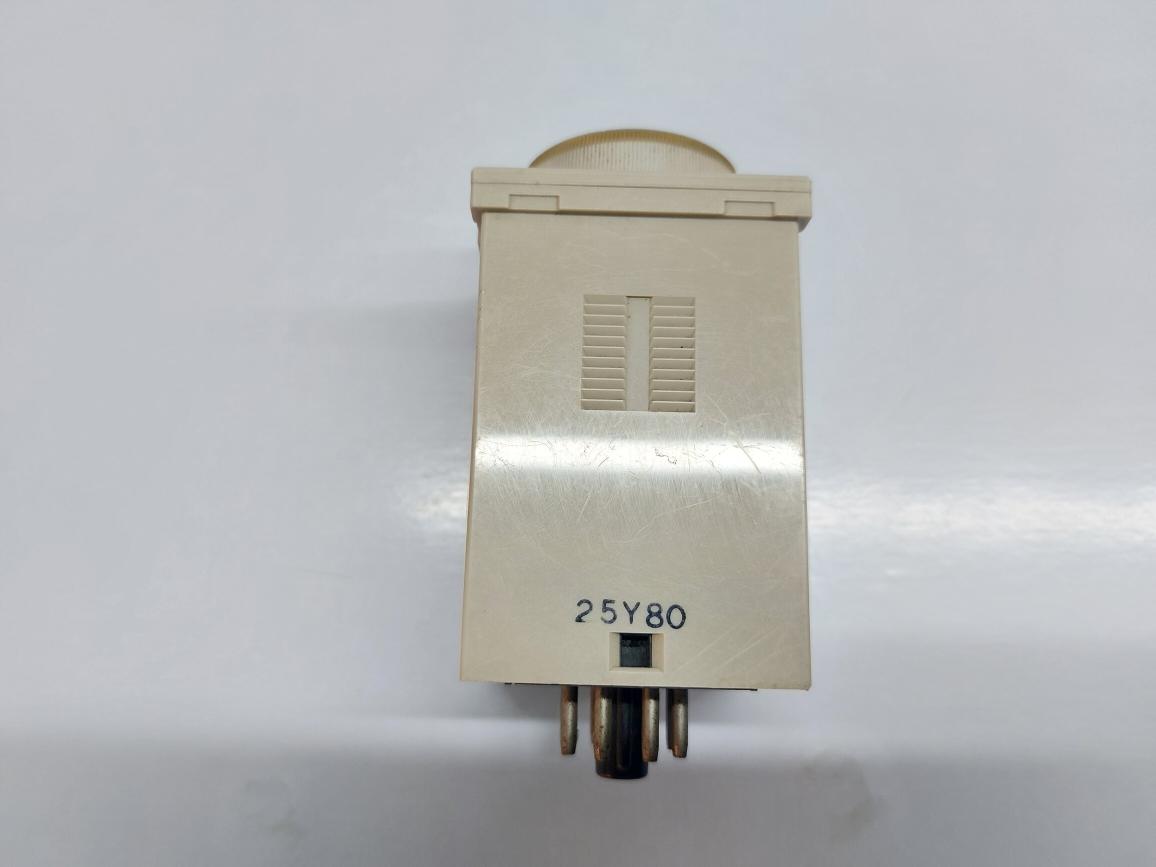 OMRON H3BA-8H-305 TIMER