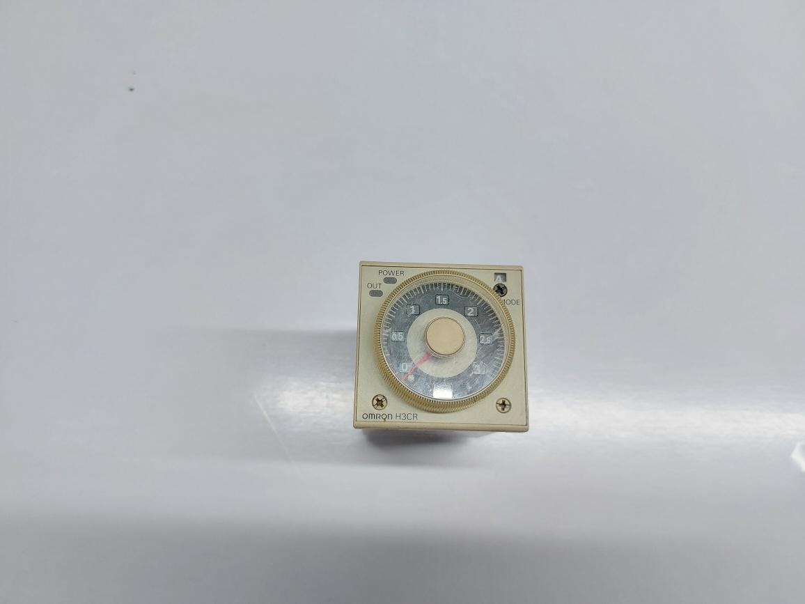 OMRON H3CR-A8EL TIMER
