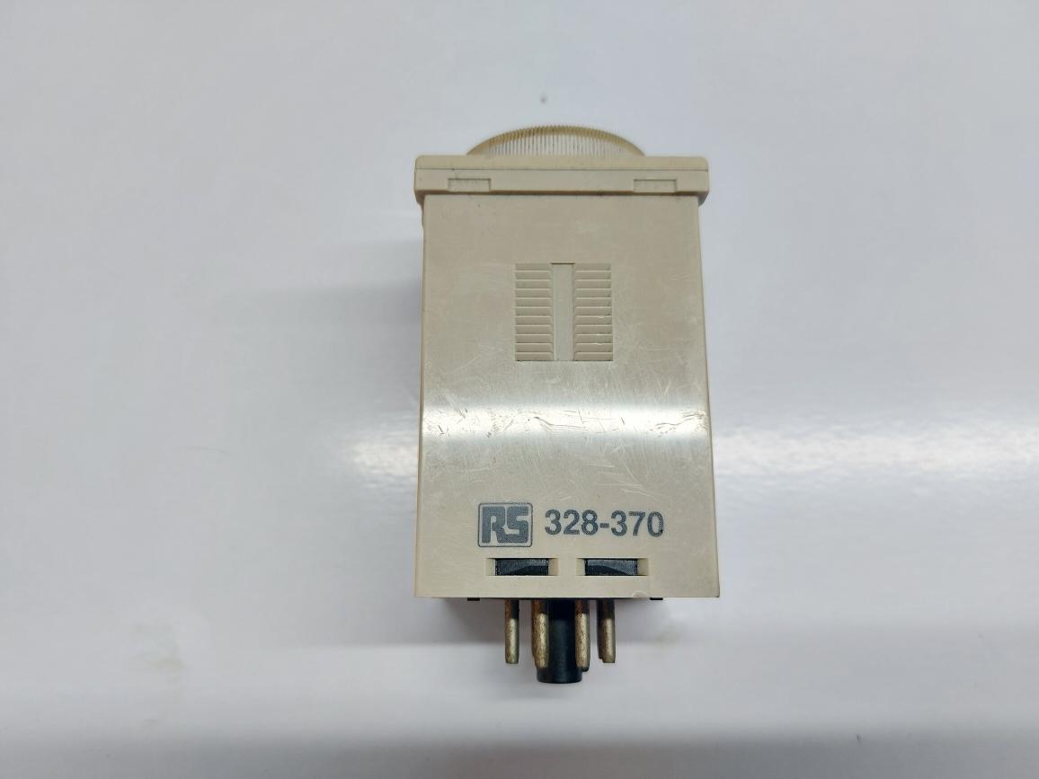 OMRON H3CR-A8EL TIMER