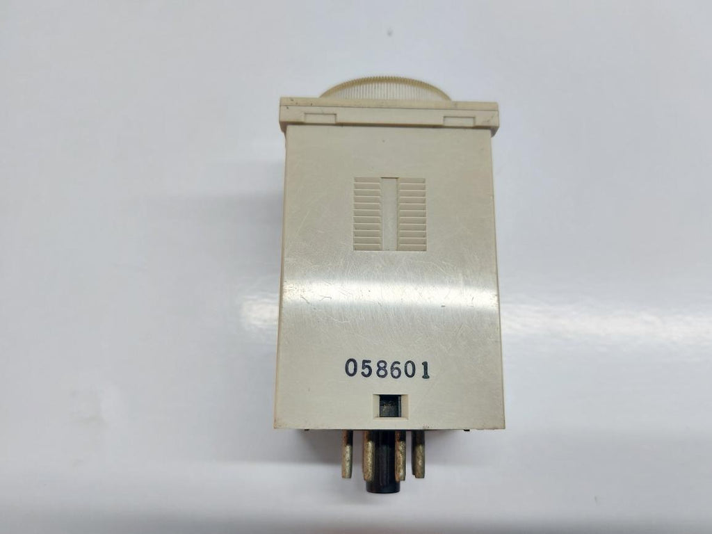 OMRON H3CR-A8EL TIMER
