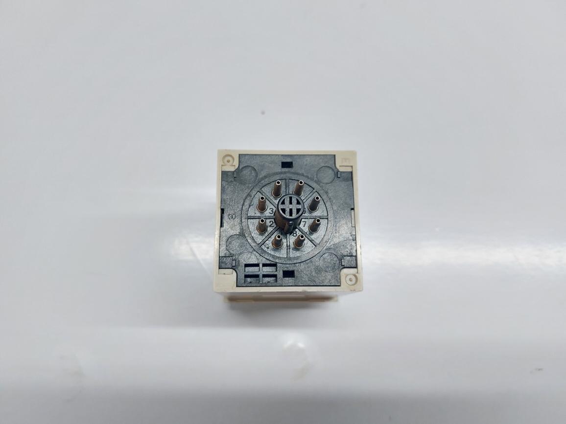 OMRON H3CR-F8 TWIN TIMER