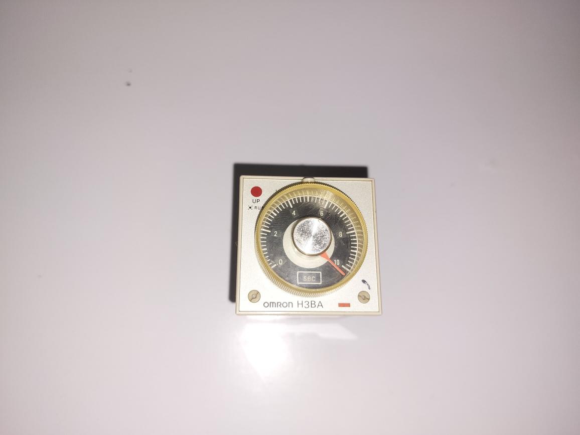 OMRON H3BA-8H TIMER