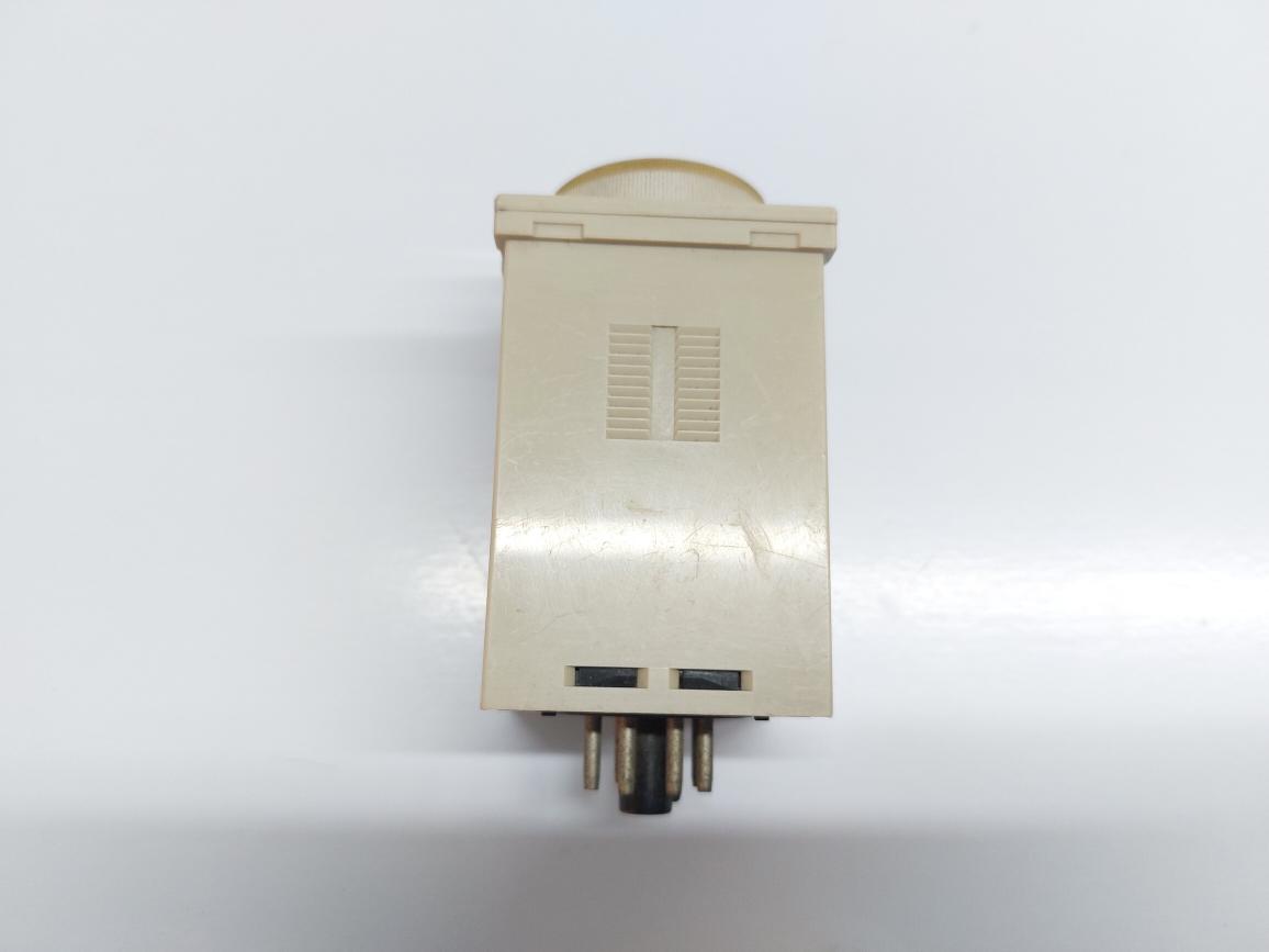 OMRON H3BA-8H TIMER
