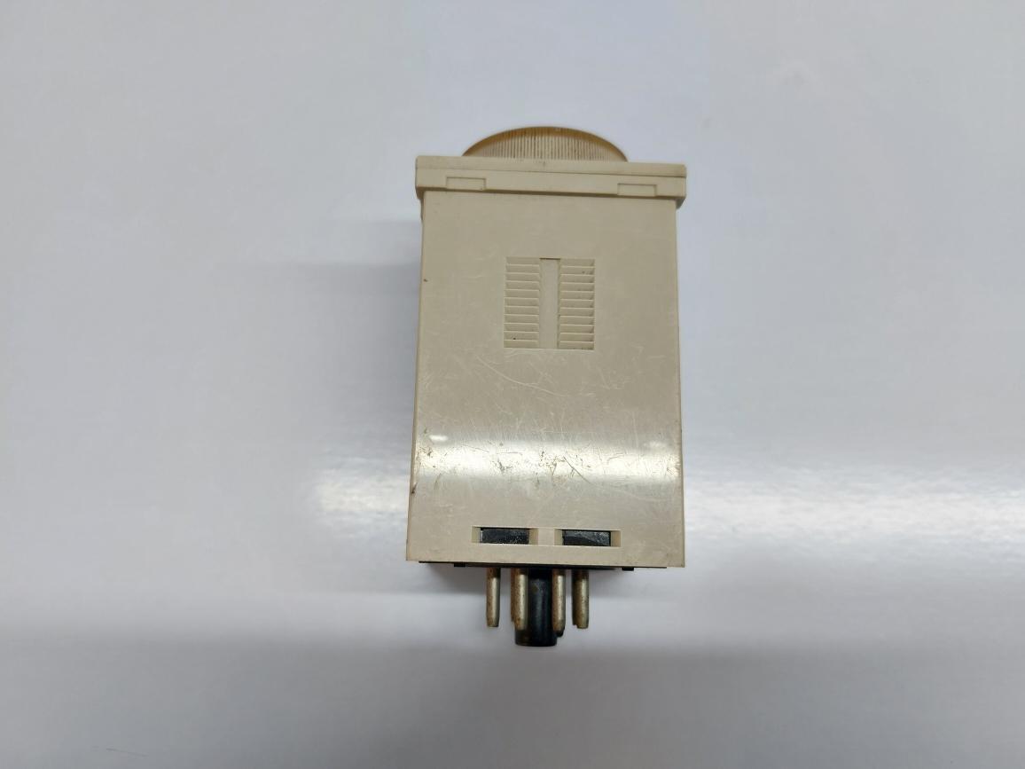 OMRON H3BA-8 TIMER