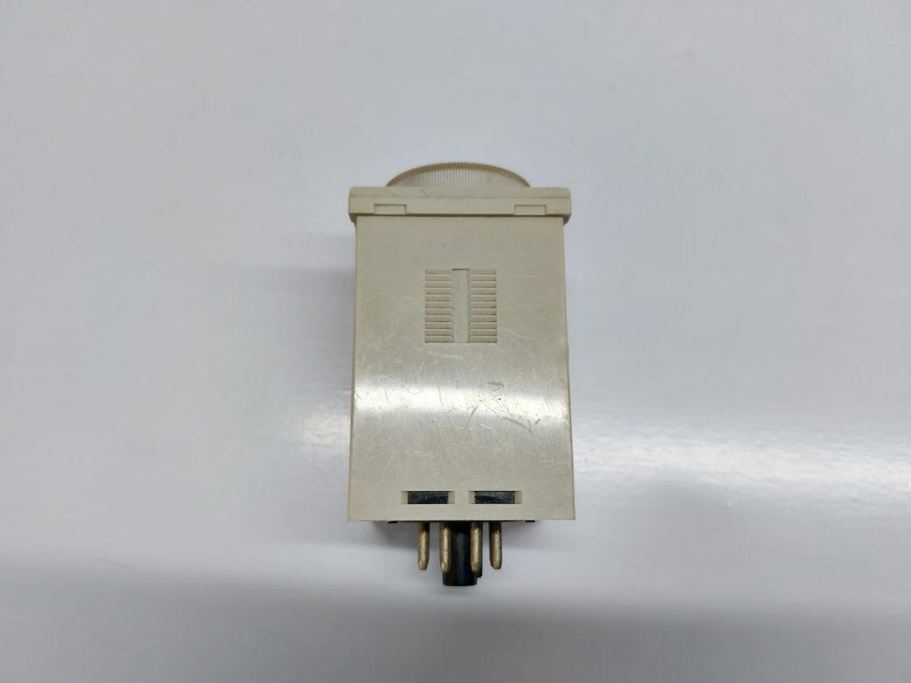 OMRON H3CR-H8L TIMER