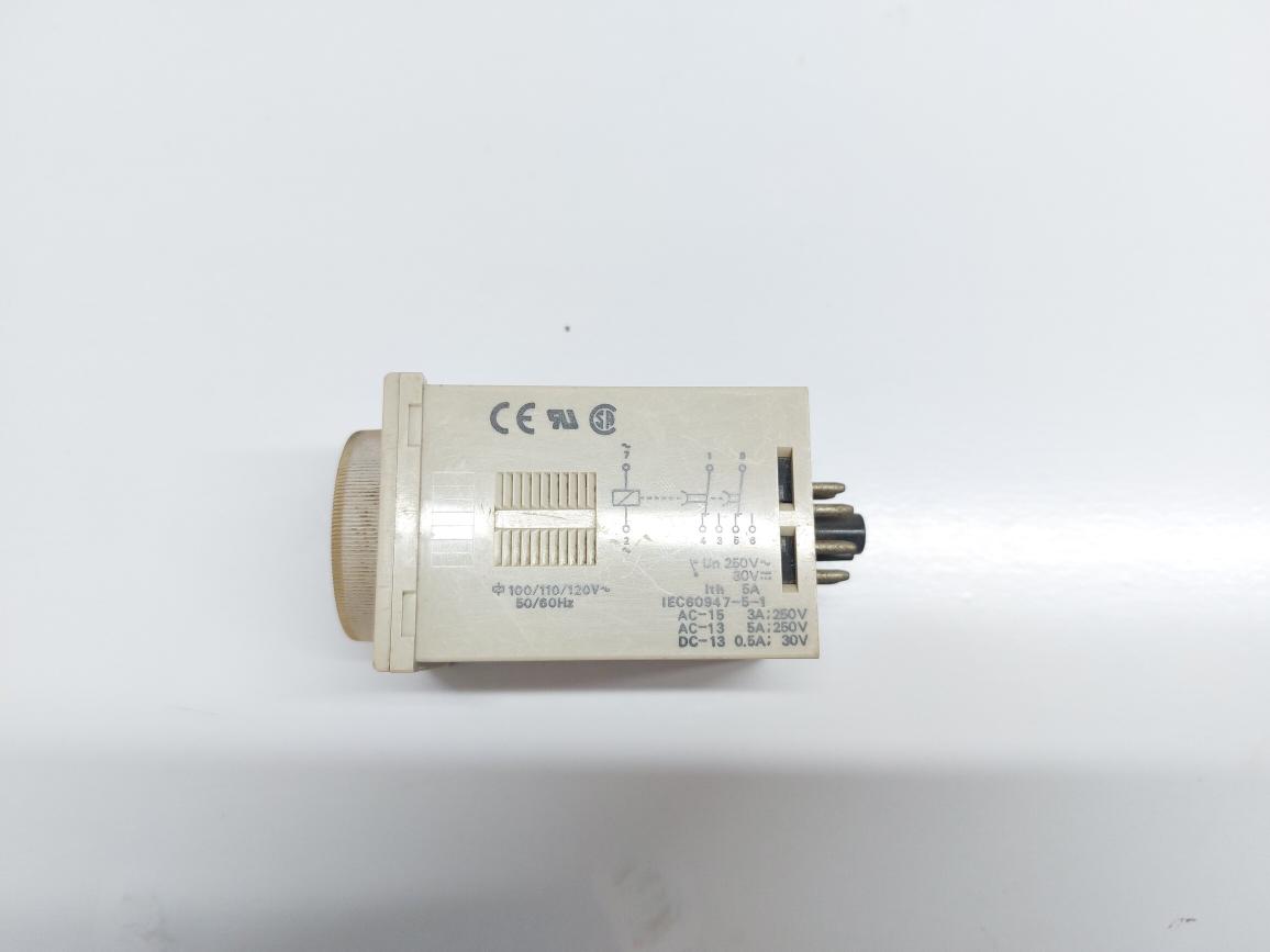 OMRON H3CR-H8L TIMER