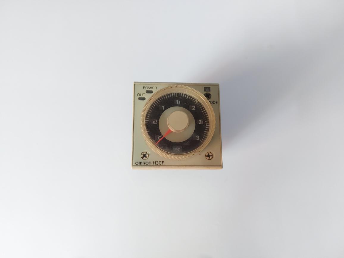 OMRON H3CR-A8EL TIMER