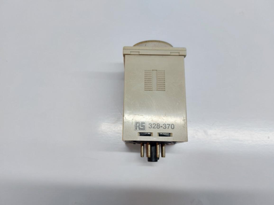 OMRON H3CR-A8EL TIMER