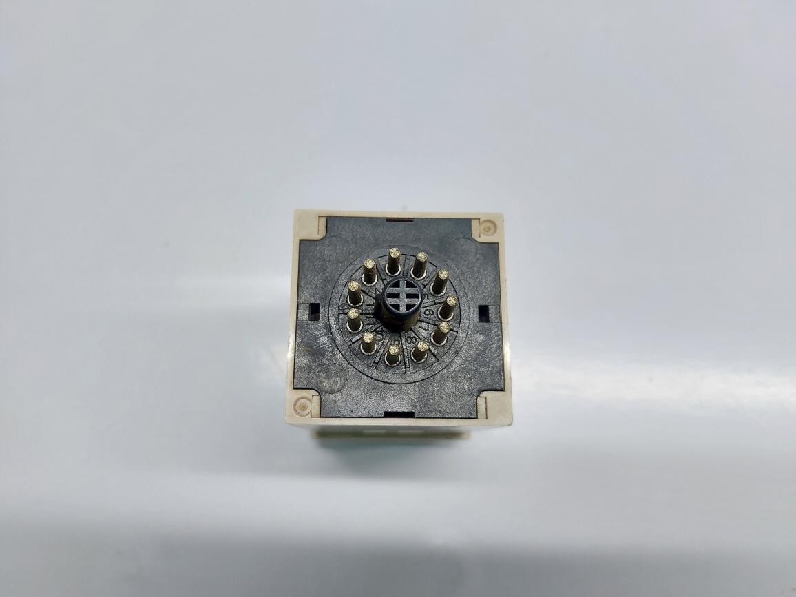 OMRON H3BA TIMER 0-5 MIN