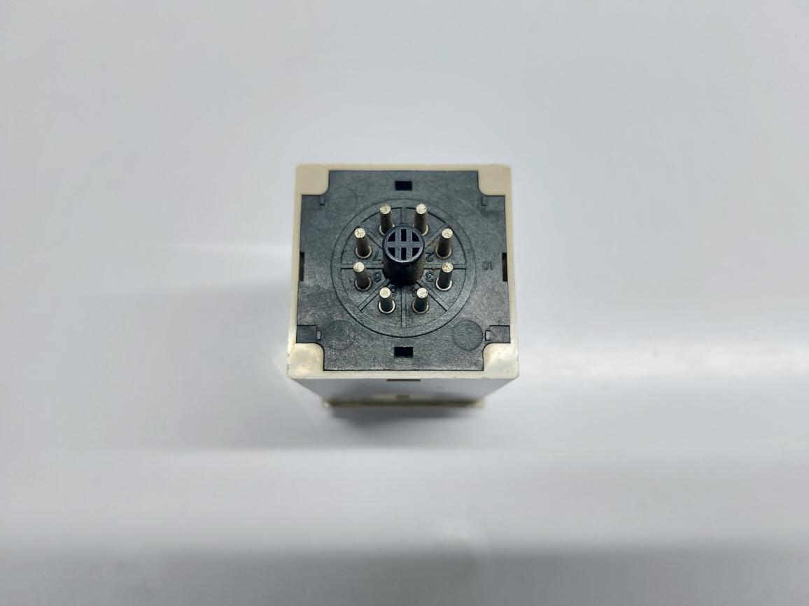 OMRON H3BA-8H TIMER