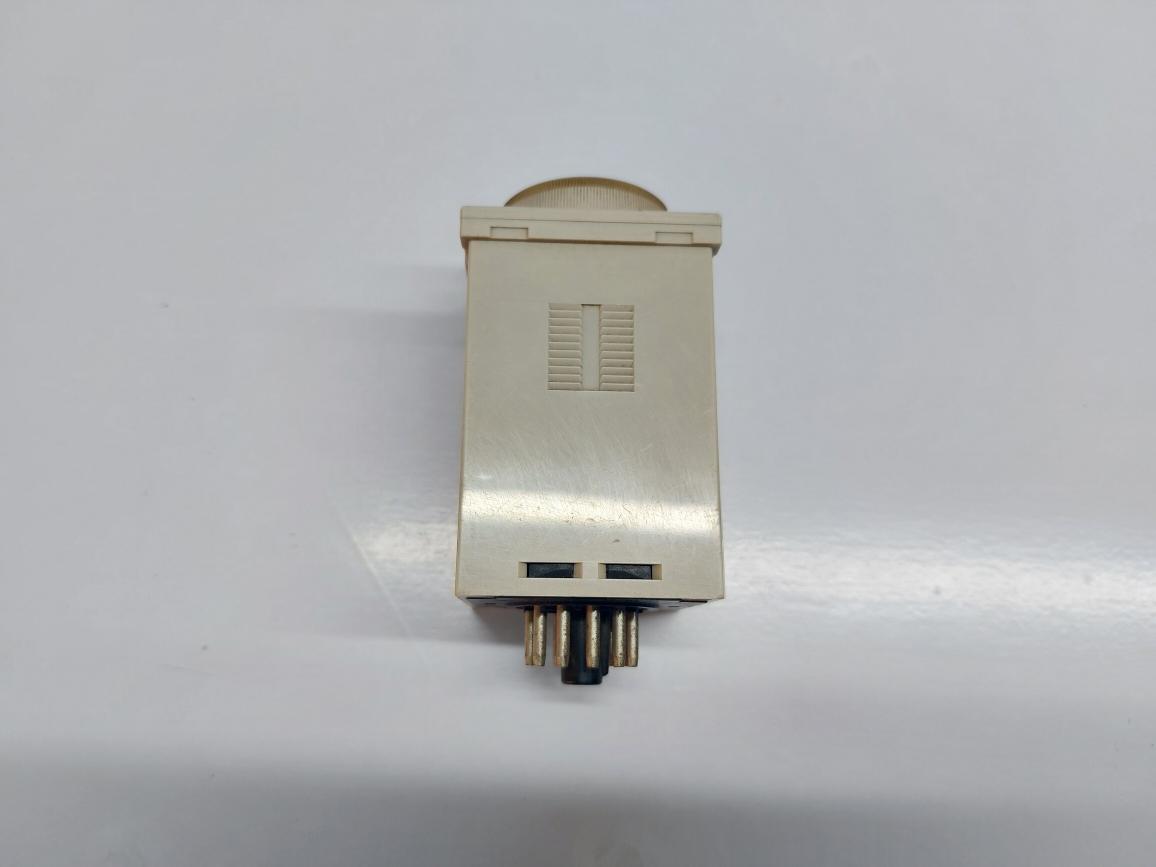 OMRON H3BA-305 TIMER 0-5 HRS