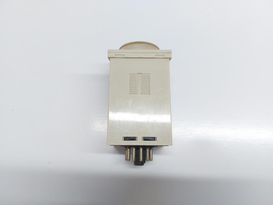 OMRON H3BA-305 TIMER 0-1.0 HRS