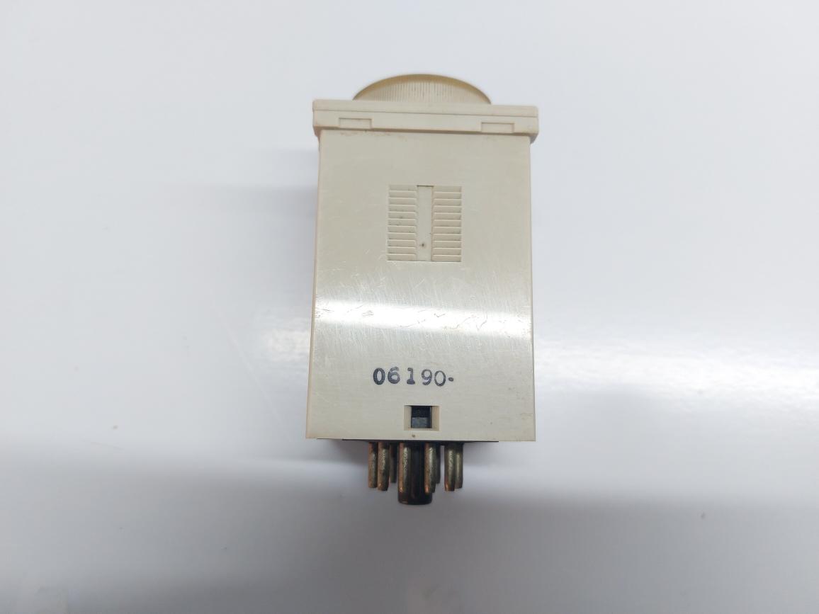 OMRON H3BA-305 TIMER 0-1.0 HRS