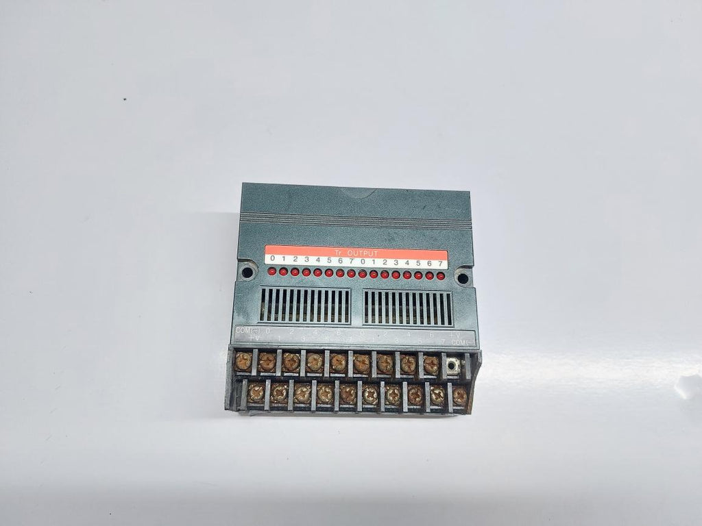IDEC PFJ-T162U 16-TRANSISTOR OUTPUT UNIT 12-28 VDC