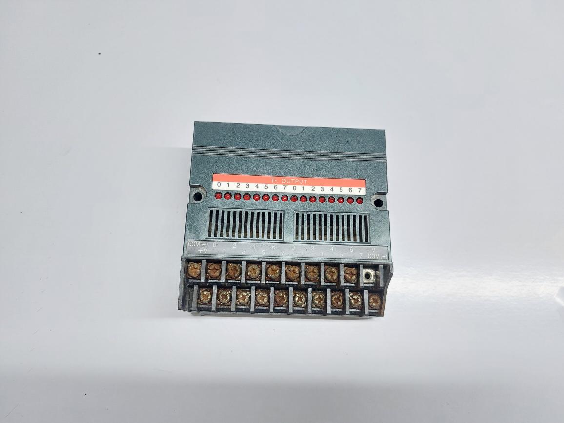 IDEC PFJ-T162U 16-TRANSISTOR OUTPUT UNIT 12-28 VDC
