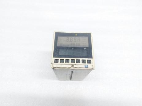 CHINO DB121M-000 TEMPERATURE CONTROLLER