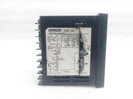 OMRON E5EZ-R3 TEMPERATURE CONTROLLER