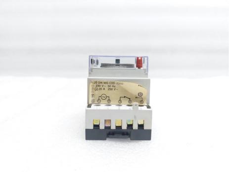 PROTIME 7200 SERIES TIME SWITCHES M/G
