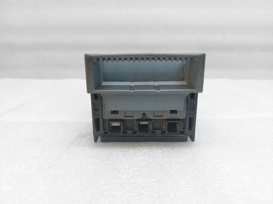 SIEMENS 3NP1123-1CA20 FUSE SWITCH DISCONNECTOR