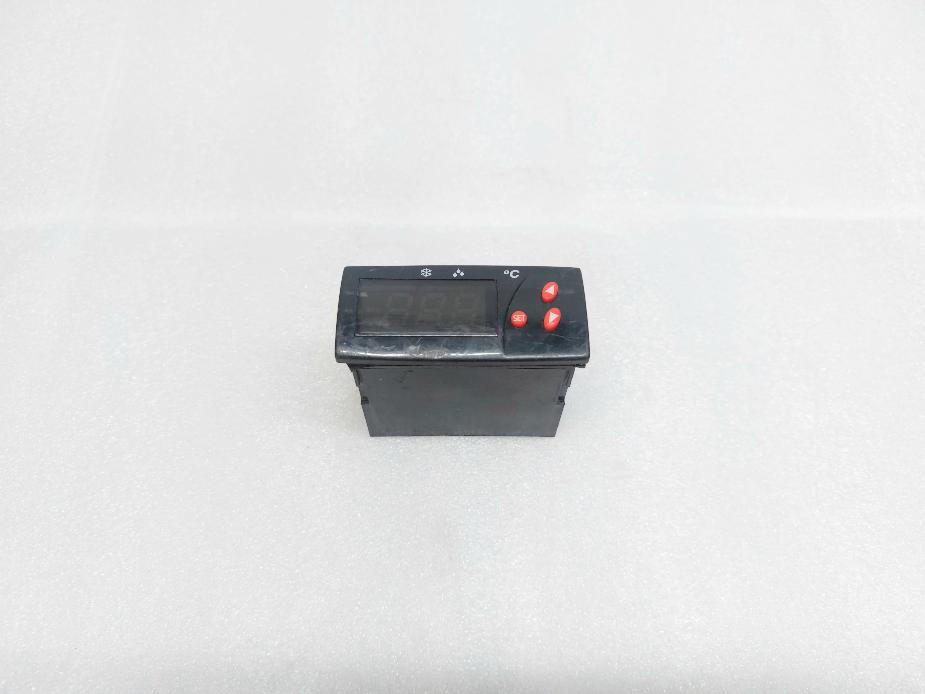 LOVE CONTROLS TS2-011 DIGITAL TEMPERATURE CONTROLLER