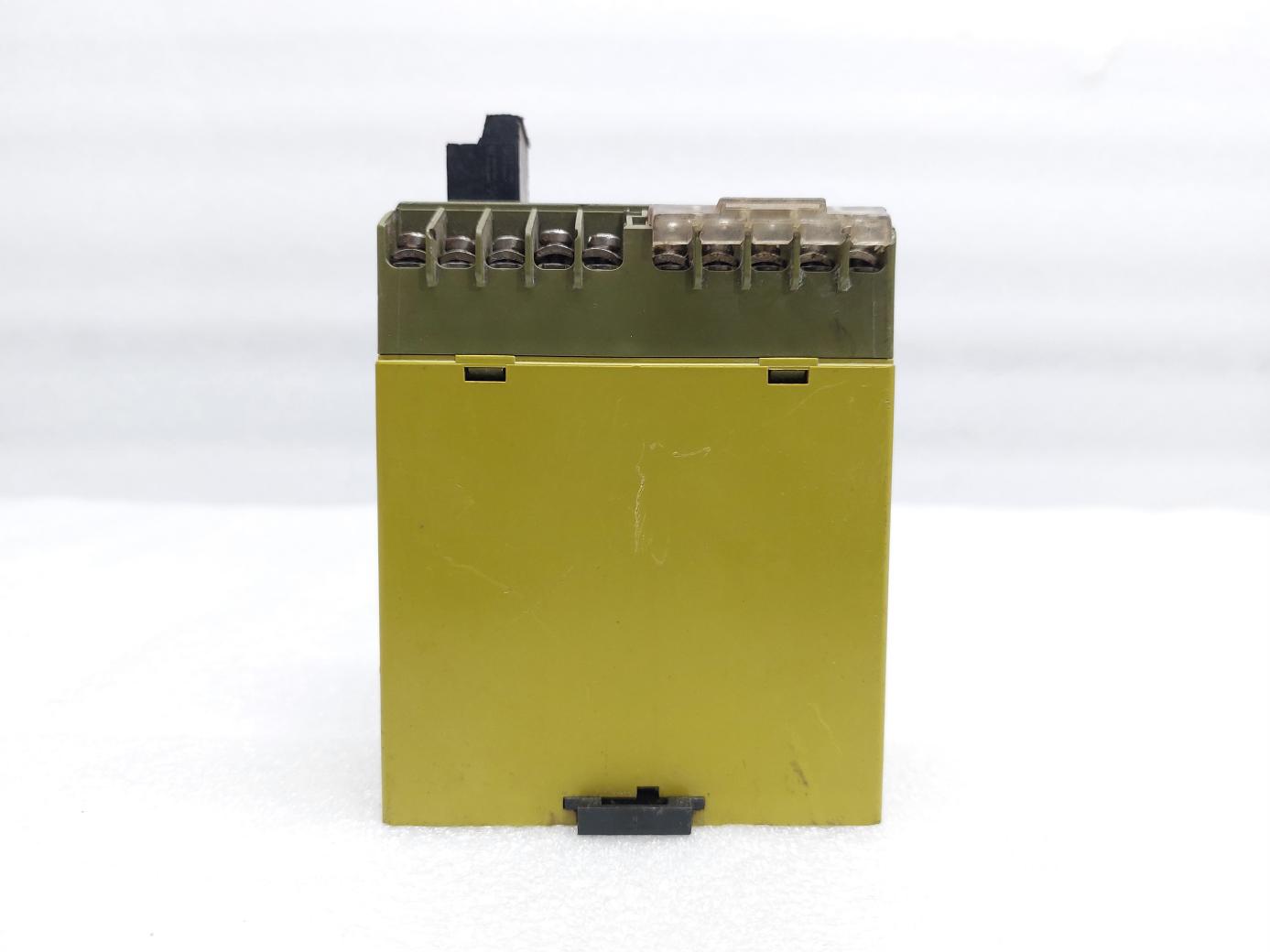 PILZ PNOZ 8 3S/10 SAFETY RELAY