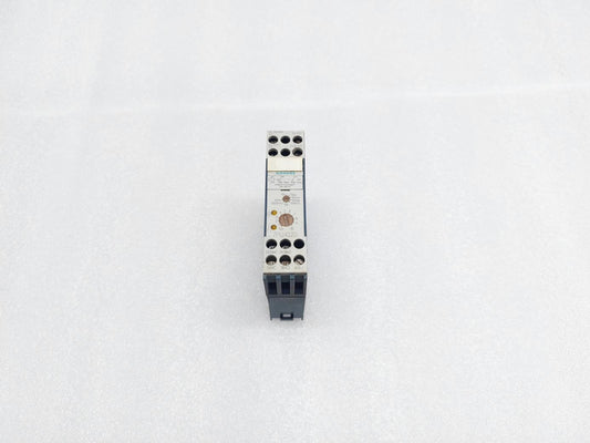 SIEMENS 7PU4220-2BN20 MULTIFUNCTION TIMER RELAY