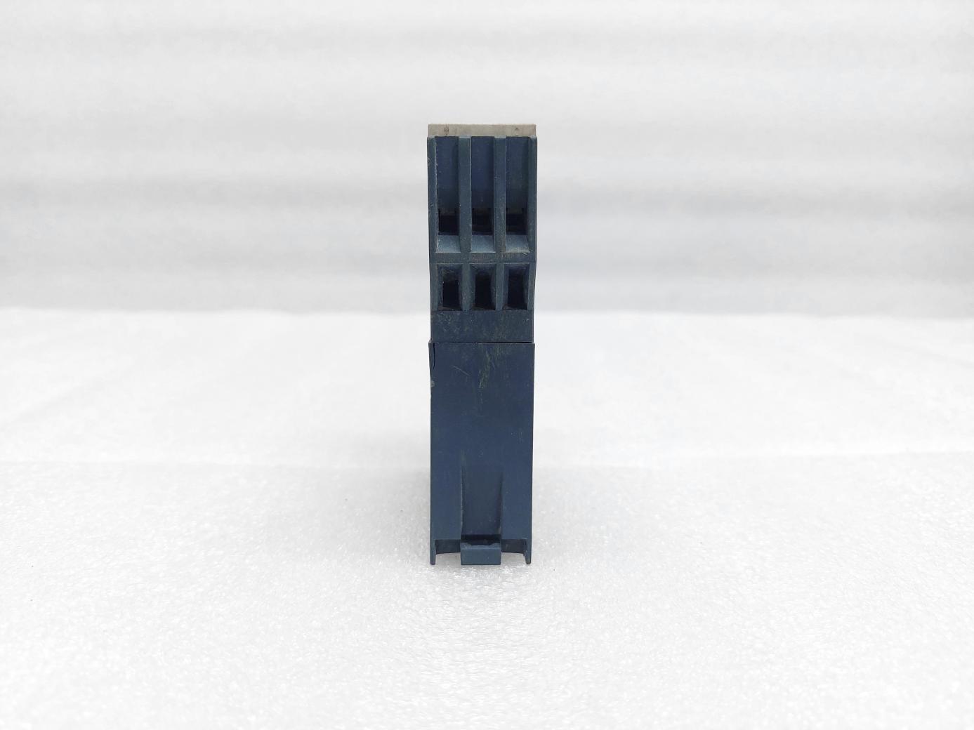 SIEMENS 7PU4220-2BN20 MULTIFUNCTION TIMER RELAY