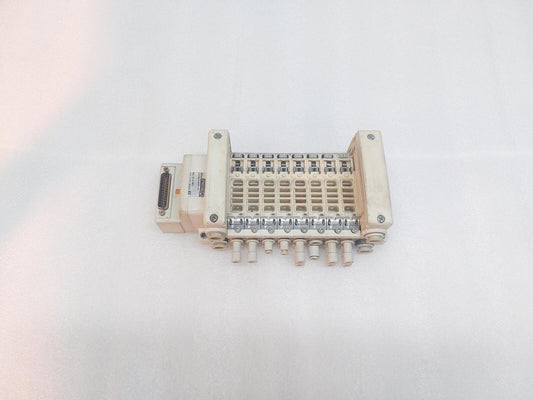 SMC VV5QC2-X2S139 SOLENOID VALVE BANK 8 STATION