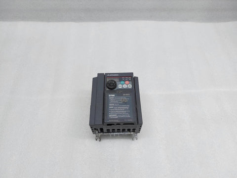 MITSUBISHI D700 FR-D740-022-EC INVERTER 3.5A 3PH AC380-480V 50/60HZ