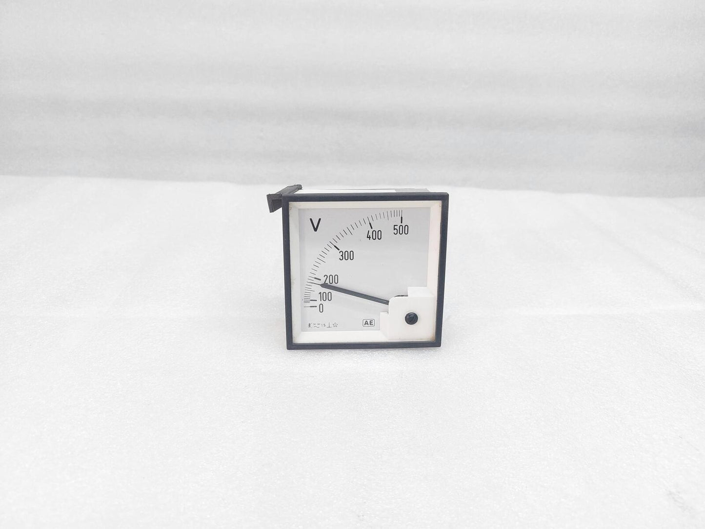 AE 04/22/342797/1 VOLT METER 0-500V