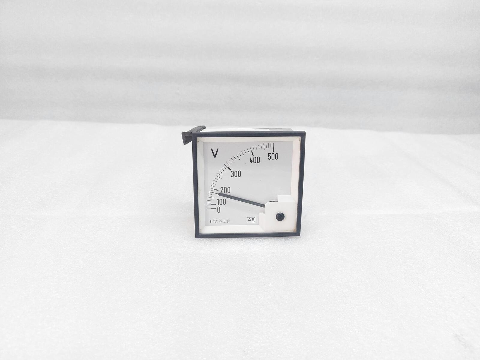 AE 04/22/342797/1 VOLT METER 0-500V