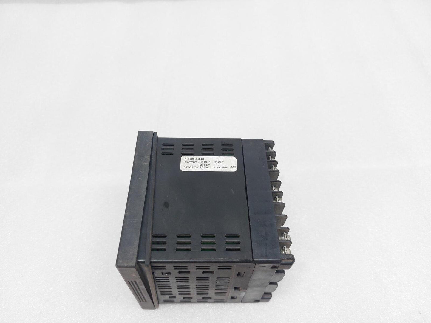 SELEC PID330-0-0-01 TEMPERATURE PID CONTROLLER