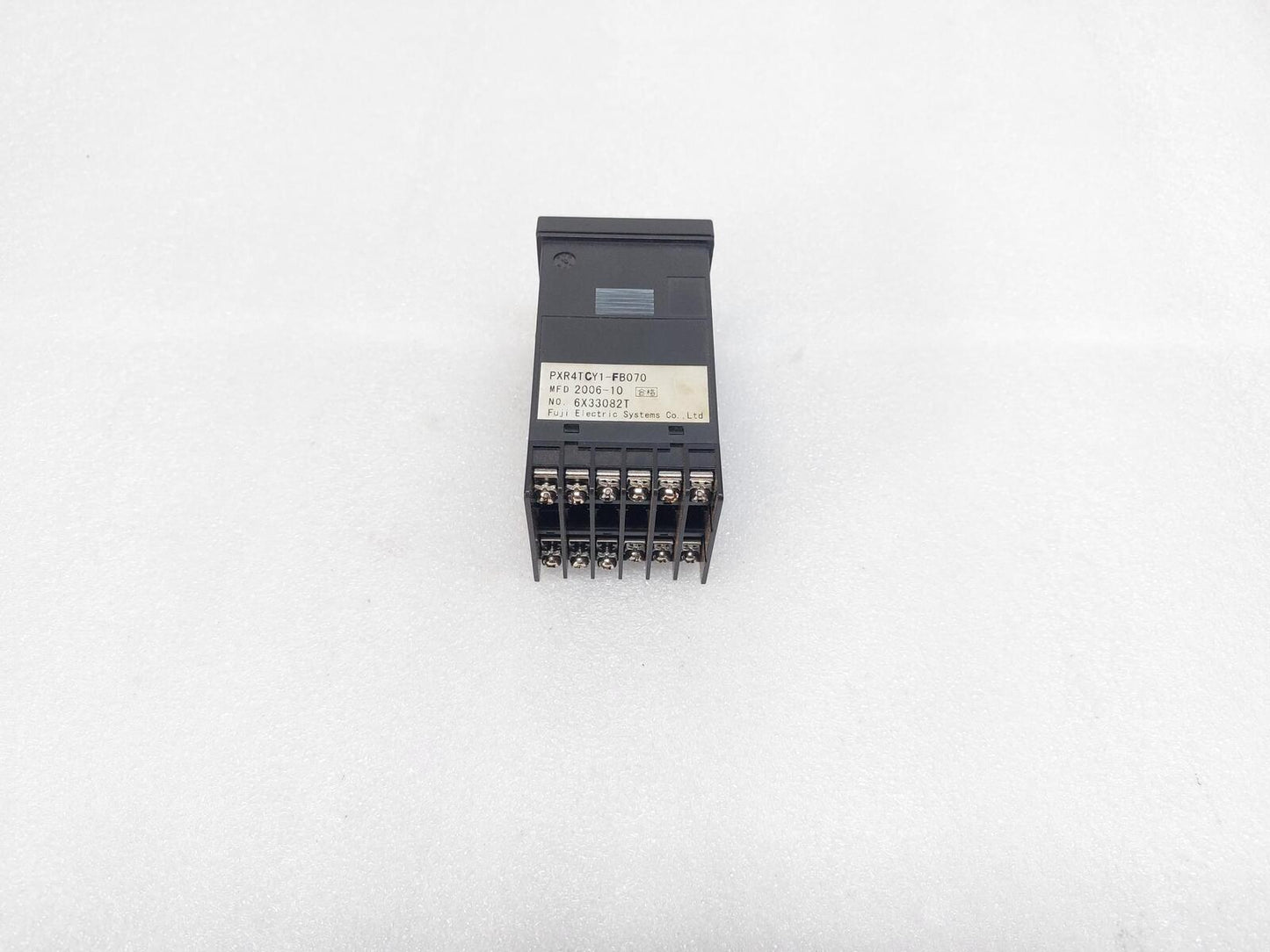 FUJI ELECTRIC PXR4TCY1-FB070 TEMPERATURE CONTROLLER