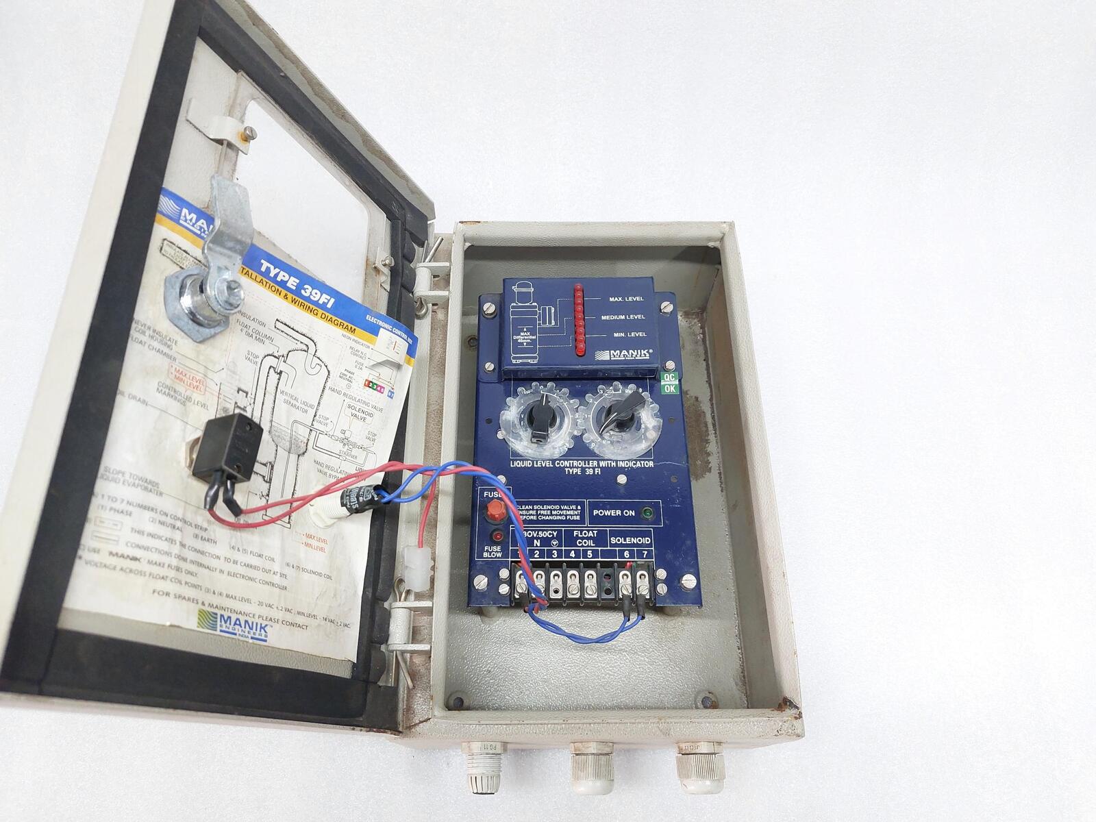 MANIK ENGINEERS 39 FI LEVEL CONTROLLER WITH INDICATOR