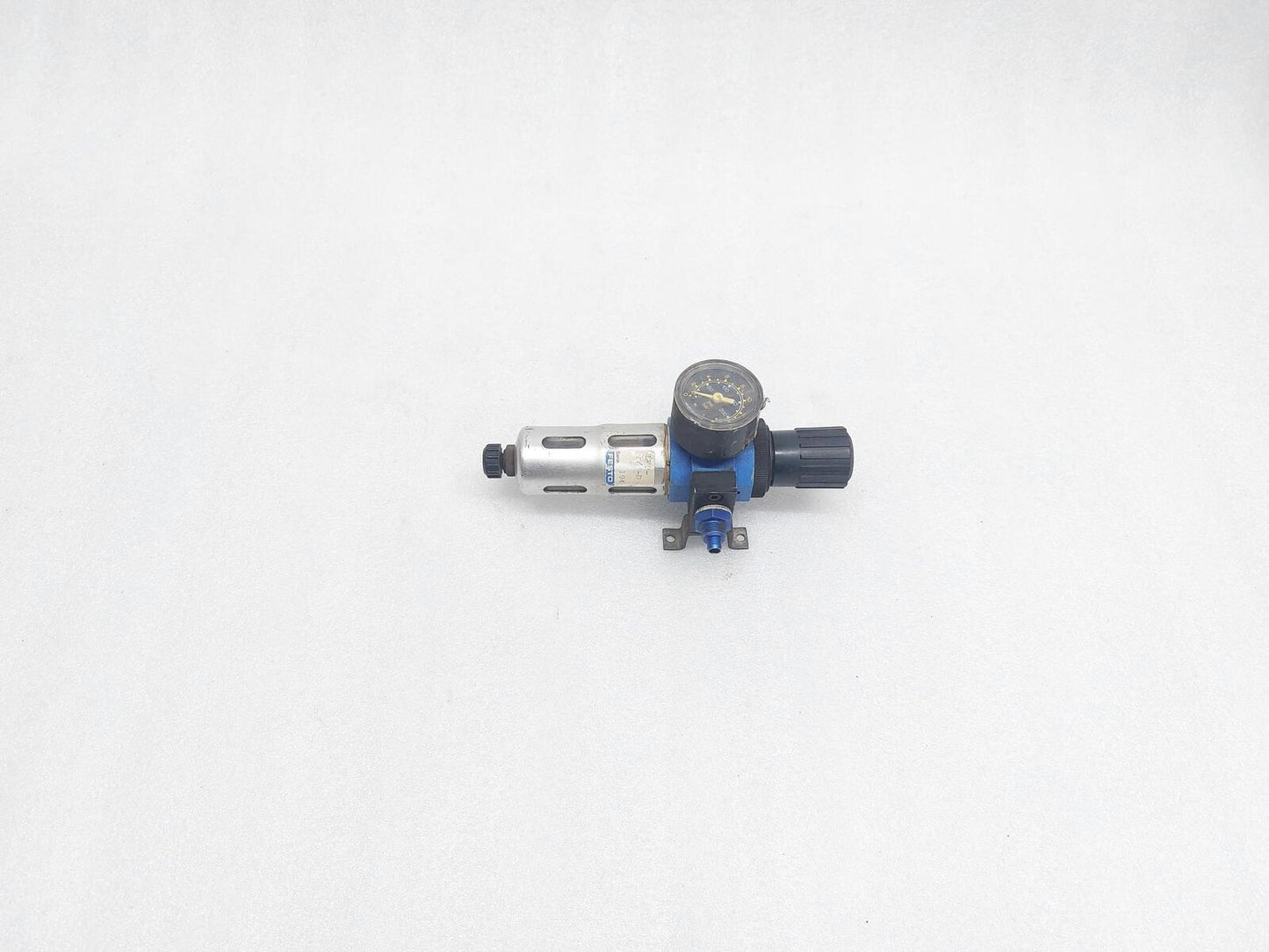 FESTO LFR-1/4-D AIR PRESSURE REGULATOR
