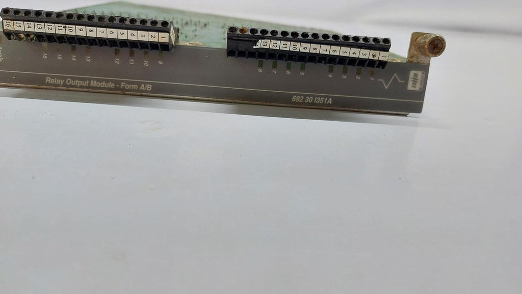 BHEL 692 30 I351A RELAY OUTPUT MODULE 181620