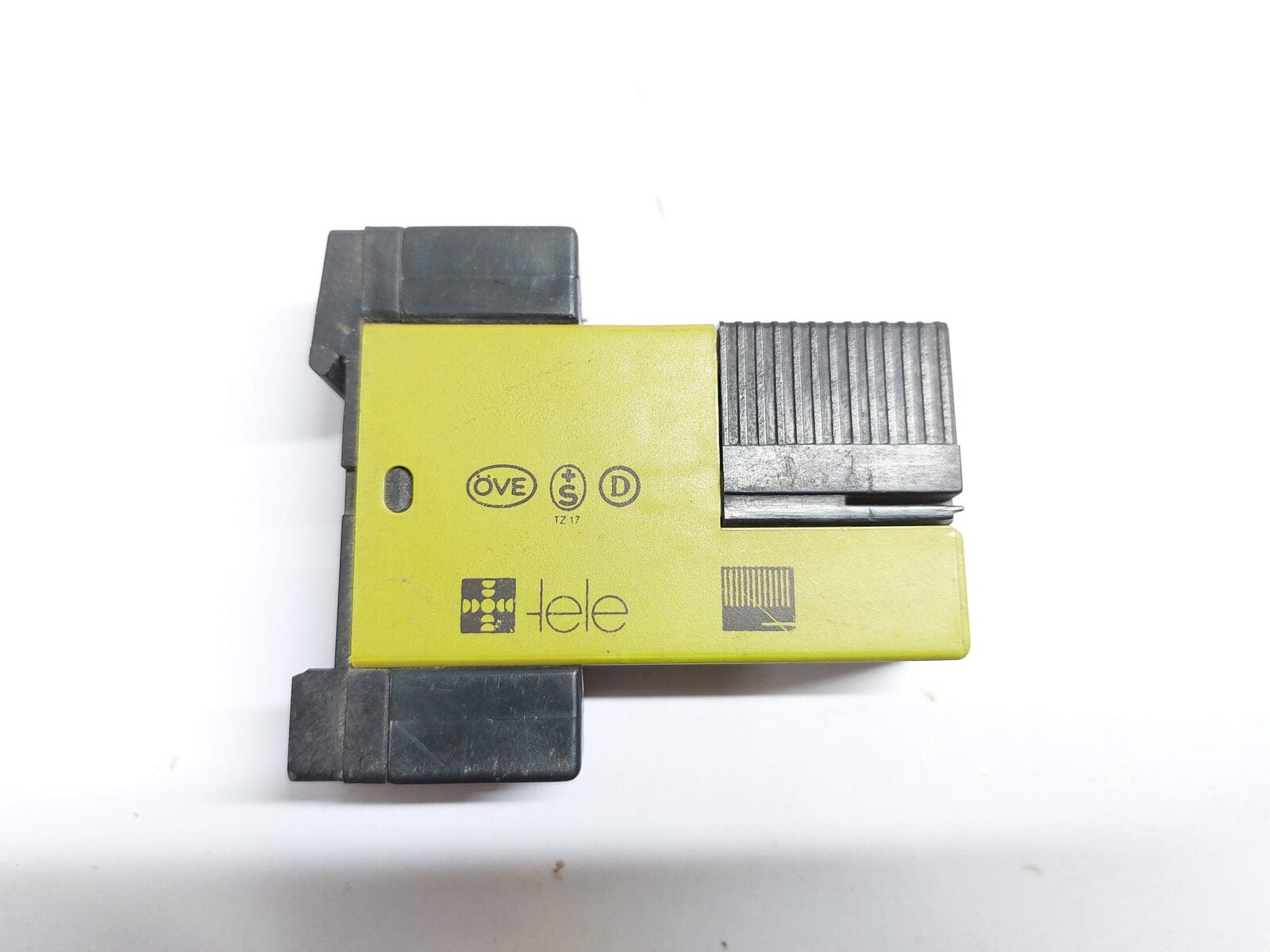 SEC 94 110 121 V TIME DELAY RELAY