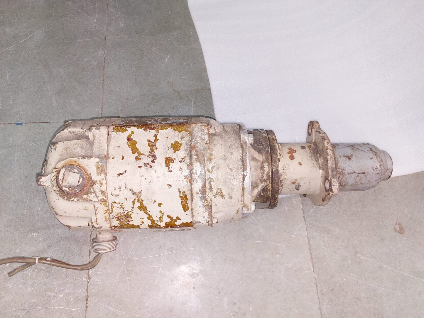 U.S. ENERGY GE-24 8A 4275 POO1 EXPLOSION PROOF MOTOR