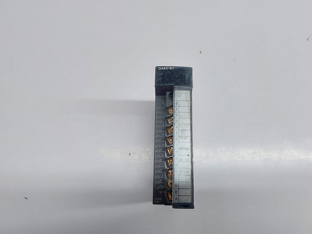 MITSUBISHI ELECTRIC MELSEC-Q QX40-S1 DIGITAL INPUT MODULE 24VDC 6MA