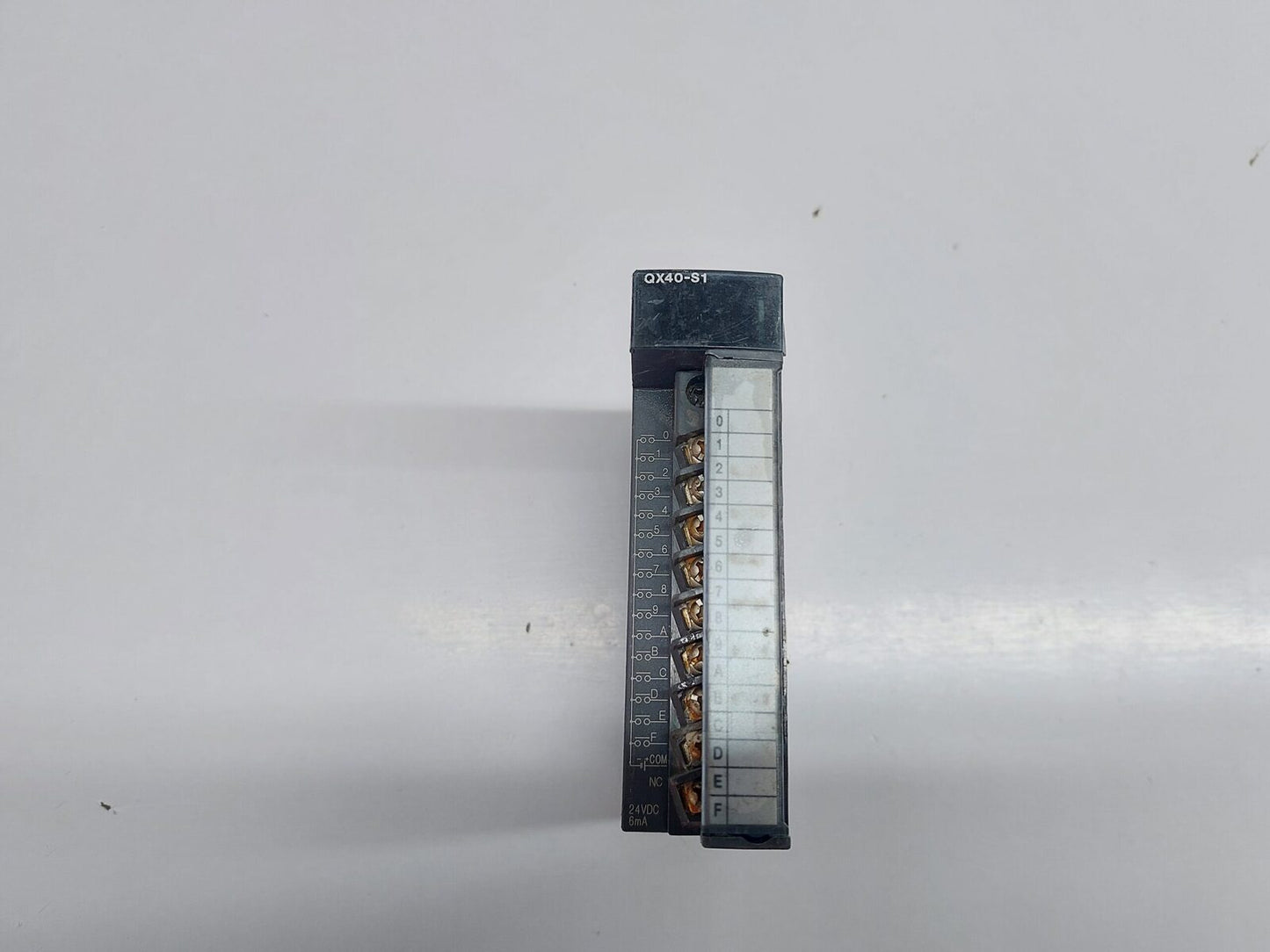 MITSUBISHI ELECTRIC MELSEC-Q QX40-S1 DIGITAL INPUT MODULE 24VDC 6MA