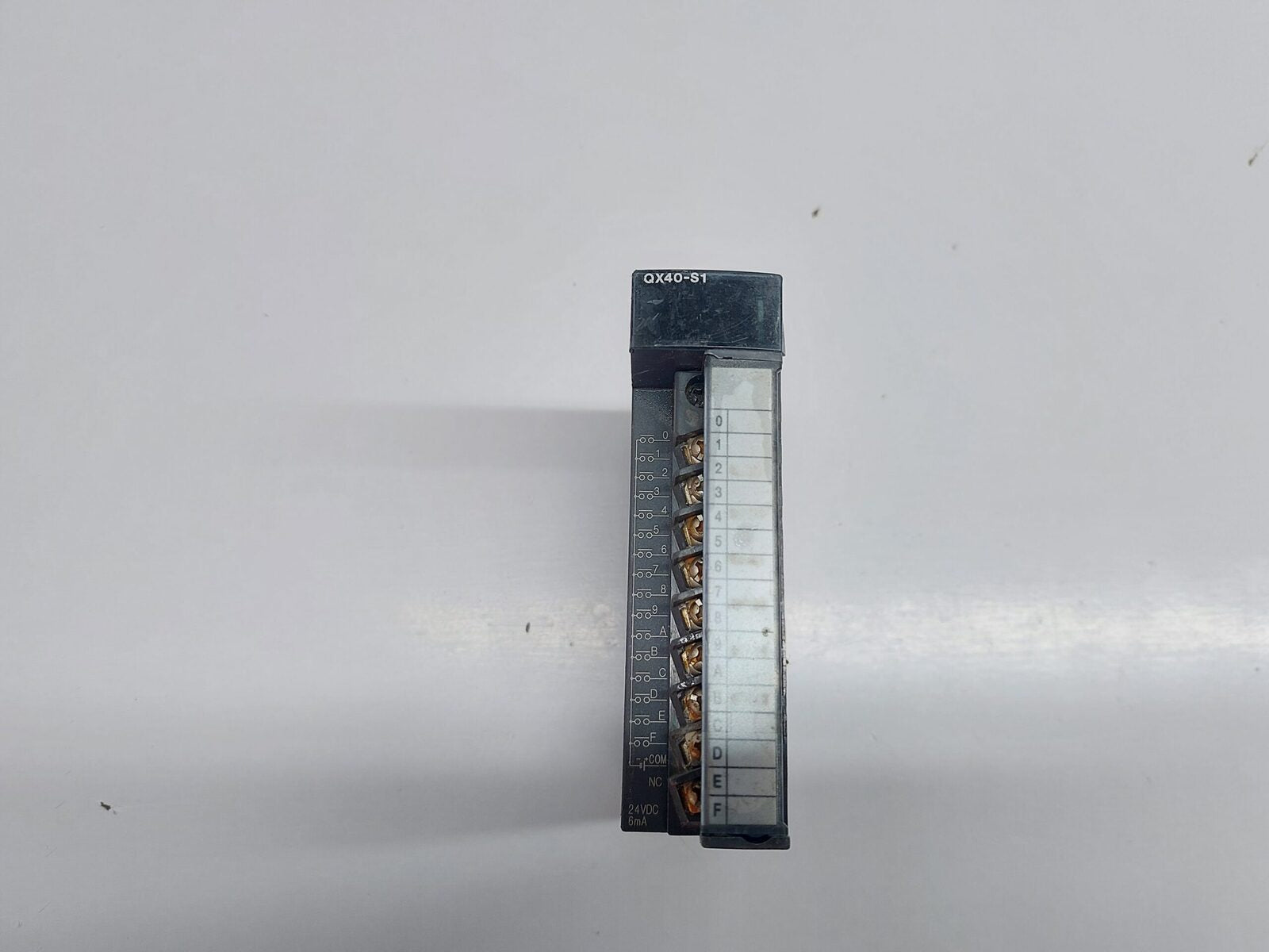 MITSUBISHI ELECTRIC MELSEC-Q QX40-S1 DIGITAL INPUT MODULE 24VDC 6MA