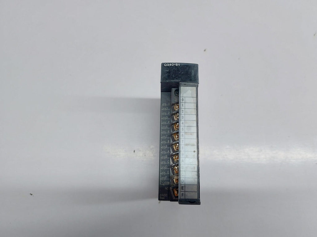 MITSUBISHI ELECTRIC MELSEC-Q QX40-S1 DIGITAL INPUT MODULE 24VDC 6MA