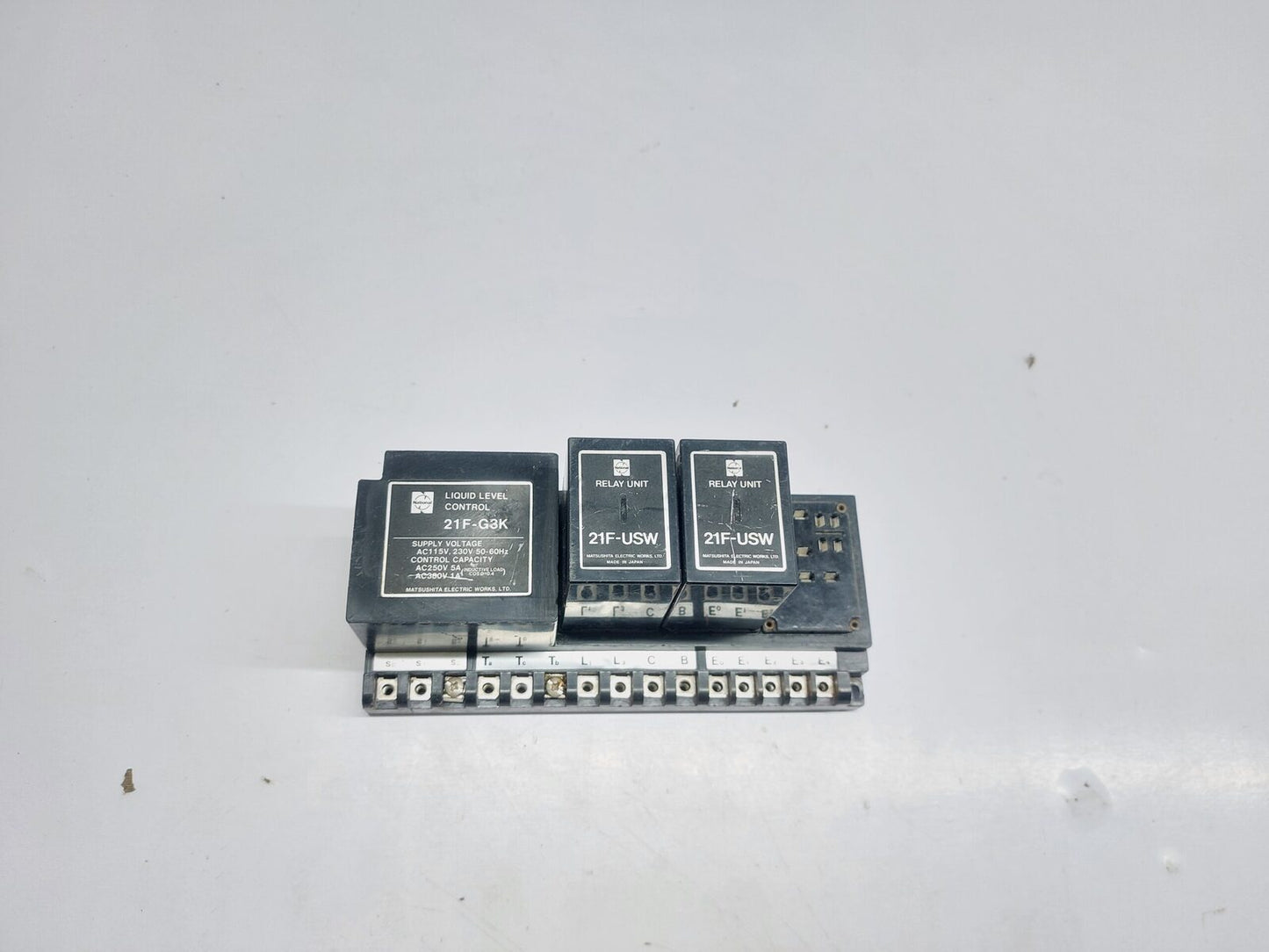 MATSUSHITA ELECTRIC 21F-G3K LIQUID LEVEL CONTROL WITH 21F-USW RELAY UNIT